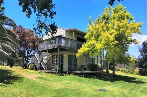 Photo of property in 34 Manaia View Road, One Tree Point, 0118