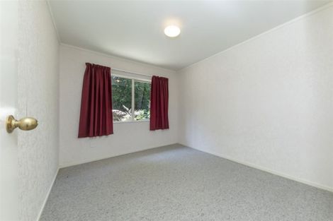 Photo of property in 5 Jacinta Grove, Swanson, Auckland, 0612