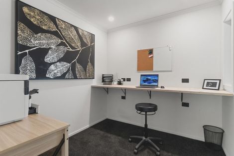 Photo of property in High Street South, Carterton, 5713