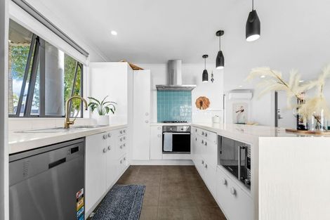 Photo of property in 41 Bruce Pulman Drive, Takanini, 2112