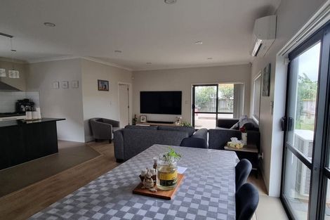 Photo of property in 121 Flat Bush School Road, Flat Bush, Auckland, 2019