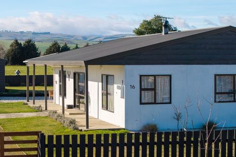 Photo of property in 16 Marsh Road, Ettrick, Roxburgh, 9572