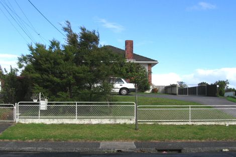 Photo of property in 46 Vodanovich Road, Te Atatu South, Auckland, 0610