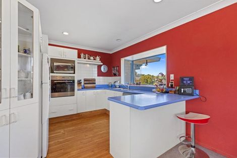 Photo of property in 18 Lorrigan Way, Welcome Bay, Tauranga, 3112