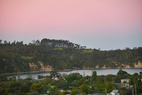 Photo of property in 12 Seaview Crescent, Hatfields Beach, Orewa, 0931