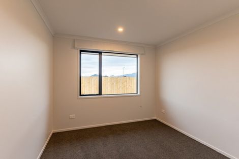 Photo of property in 112 Kaurinui Crescent, One Tree Point, 0118