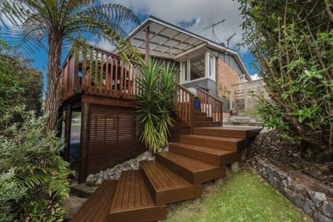 Photo of property in 32 Carey Street, Maeroa, Hamilton, 3200