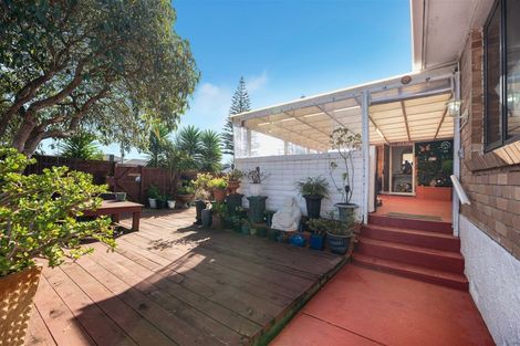 Photo of property in 82 Metcalfe Road, Ranui, Auckland, 0612
