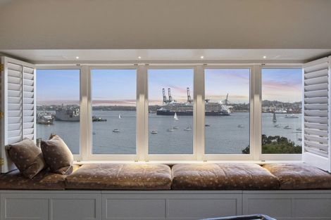 Photo of property in 21 Stanley Point Road, Stanley Point, Auckland, 0624