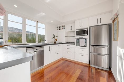 Photo of property in 12 Minchin Crescent, St Andrews, Hamilton, 3200