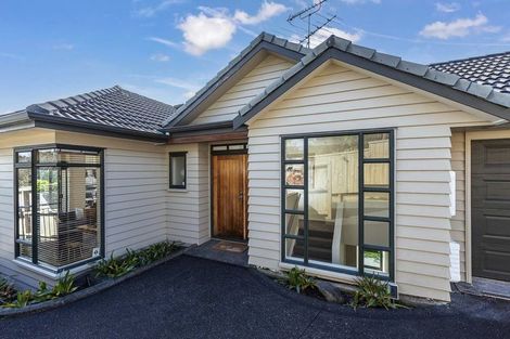Photo of property in 57a Glencoe Road, Browns Bay, Auckland, 0630