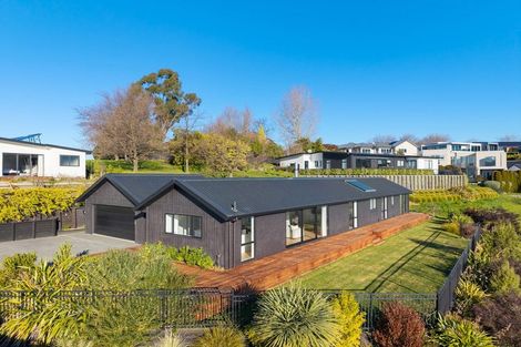 Photo of property in 19 Golf View Close, Fairhall, 7272