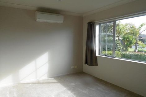 Photo of property in 30 Belfry Place, Wattle Downs, Auckland, 2103