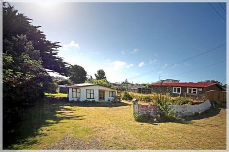 Photo of property in 6 Dustin Street, Foxton Beach, Foxton, 4815