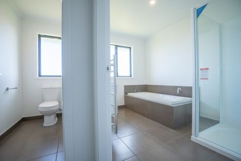 Photo of property in 33 Silicon Way, Fitzherbert, Palmerston North, 4410