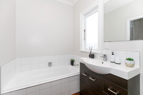 Photo of property in 21 Primrose Street, Frankton, Hamilton, 3204