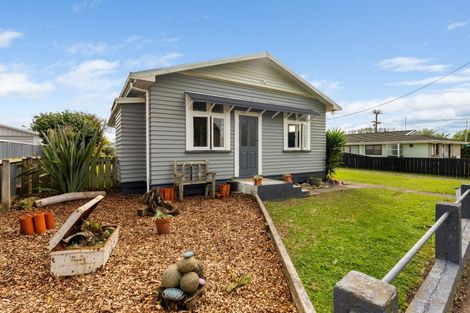 Photo of property in 16 Julia Street, Pahiatua, 4910