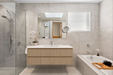 Photo of property in 7 Claude Road, Stanmore Bay, Whangaparaoa, 0932