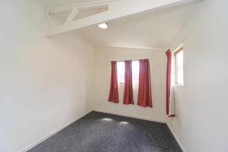 Photo of property in 24 Manchester Street, Takaro, Palmerston North, 4412