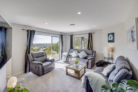 Photo of property in 21 Ridgeway Terrace, Taradale, Napier, 4112
