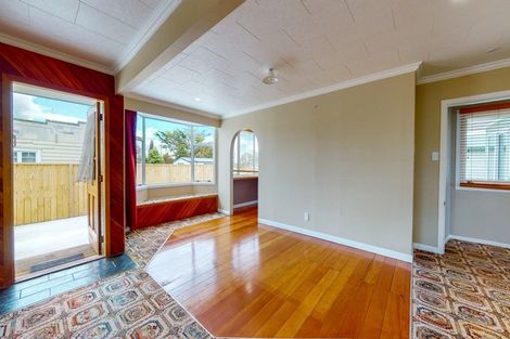 Photo of property in 11 Orchard East Road, Ngatea, 3503