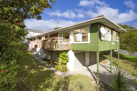 Photo of property in 1/99 Archers Road, Hillcrest, Auckland, 0629