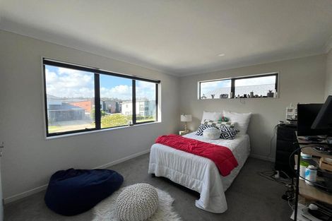 Photo of property in 64 Mettam Drive, Swanson, Auckland, 0614