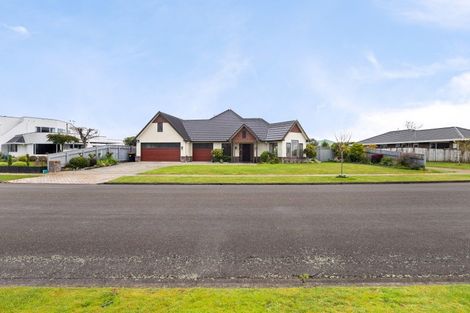 Photo of property in 9 Clearview Drive, Milson, Palmerston North, 4414