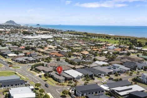 Photo of property in 1 Makura Drive, Papamoa Beach, Papamoa, 3118