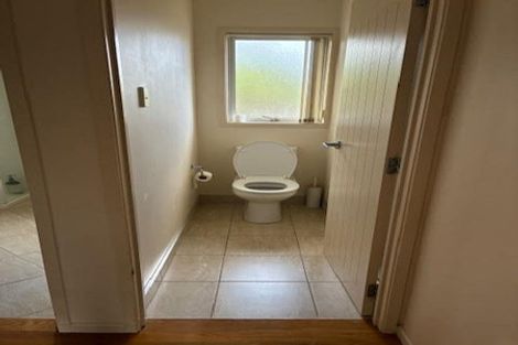 Photo of property in 210 Clovelly Road, Bucklands Beach, Auckland, 2012