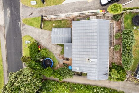 Photo of property in 2/32 Hand Road, Helensville, 0800