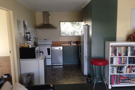 Photo of property in 14 Oxford Street, Fairfield, Hamilton, 3214