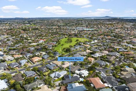 Photo of property in 29 Wiltshire Place, Somerville, Auckland, 2014