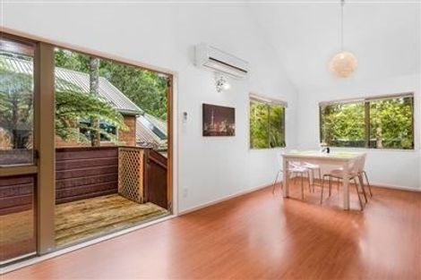 Photo of property in 2/48 Park Hill Road, Birkenhead, Auckland, 0626