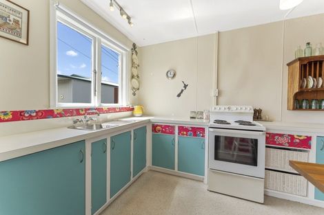 Photo of property in 31 Young Street, New Plymouth, 4310