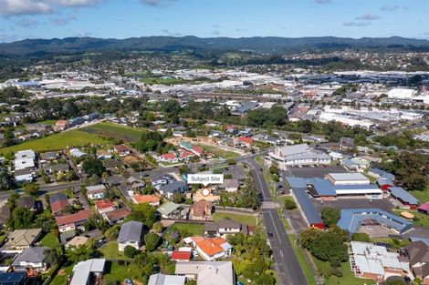 Photo of property in 3 Lavelle Road, Henderson, Auckland, 0612