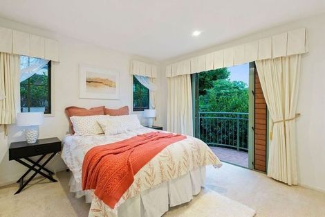 Photo of property in 28 Parkwood Crescent, Gulf Harbour, Whangaparaoa, 0930