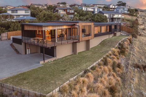 Photo of property in 4 Plains View, Mount Pleasant, Christchurch, 8081