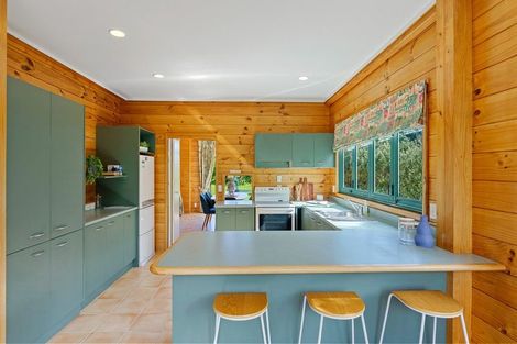 Photo of property in 89 Tutere Street, Waikanae Beach, Waikanae, 5036