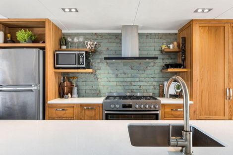 Photo of property in 11 Campbell Road, Mount Maunganui, 3116