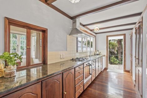 Photo of property in 195 Queen Street, Northcote Point, Auckland, 0627