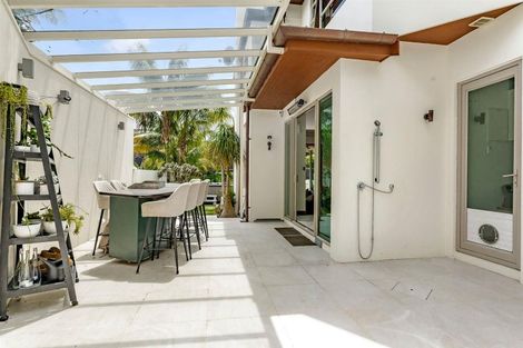 Photo of property in 18a Tiri Road, Milford, Auckland, 0620