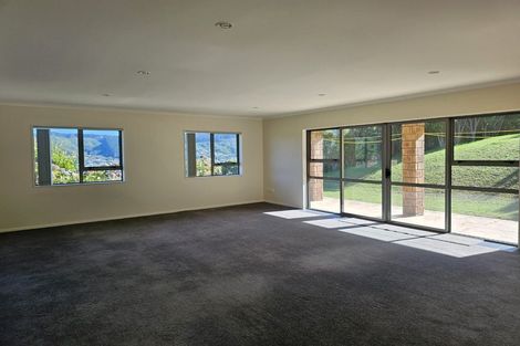 Photo of property in 50 Bing Lucas Drive, Tawa, Wellington, 5028