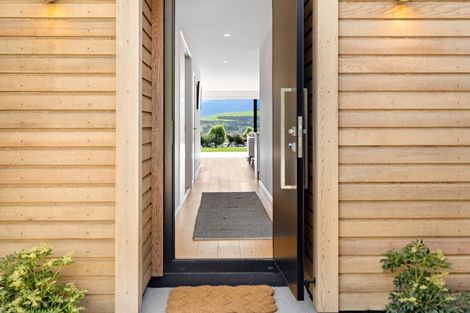 Photo of property in 25 Double Cone Road, Jacks Point, Queenstown, 9371