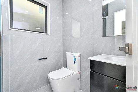 Photo of property in 4a Romney Place, Manurewa, Auckland, 2102