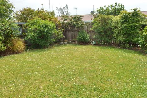 Photo of property in 3/92 Avenue Road, West End, Timaru, 7910