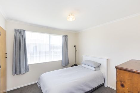 Photo of property in 17 Abraham Crescent, Milson, Palmerston North, 4414