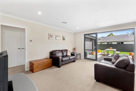 Photo of property in 26 Fernbrook Drive, Hurworth, New Plymouth, 4310