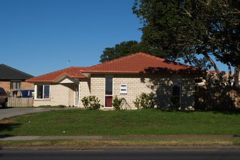 Photo of property in 556 Massey Road, Mangere, Auckland, 2022