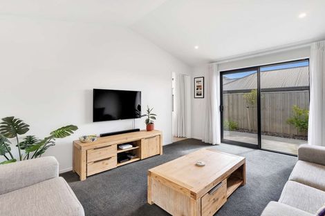 Photo of property in 117 Shillingford Boulevard, Rolleston, 7615